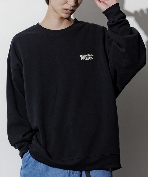 FREAK'S STORE(フリークスストア)の「限定展開 リラックスフィット バックプリント クルーネック スウェット / CAMP MAN(スウェット・メンズ・グレー/ブラック・MEDIUM/SMALL/LARGE)」の19枚目の写真