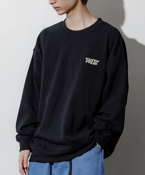 FREAK'S STORE(フリークスストア)の「限定展開 リラックスフィット バックプリント クルーネック スウェット / CAMP MAN(スウェット・メンズ・グレー/ブラック・MEDIUM/SMALL/LARGE)」の20枚目の写真