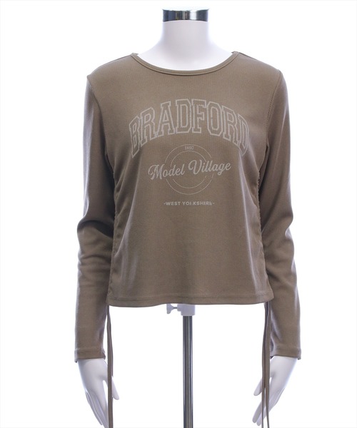 clear（クリア）の「カレッジロゴプリントドロスト長袖カットソー［韓国ファッション カジュアル］≪AW新作≫（Tシャツ/カットソー・レディース・ネイビー/モカ/アイボリー・F）」の13枚目の写真