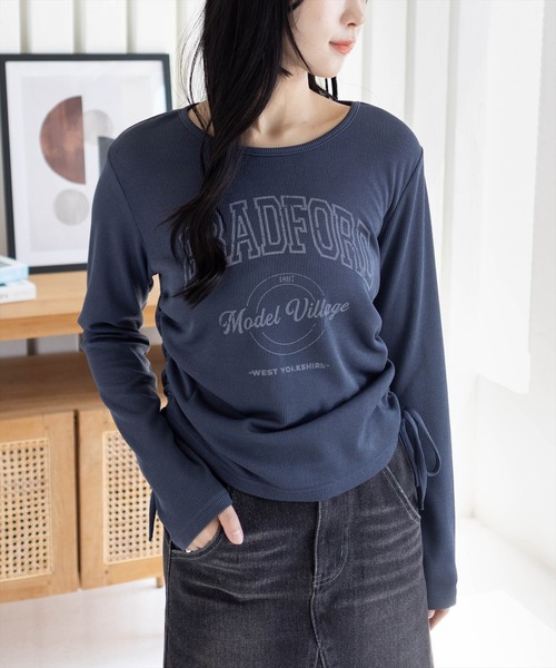clear（クリア）の「カレッジロゴプリントドロスト長袖カットソー［韓国ファッション カジュアル］≪AW新作≫（Tシャツ/カットソー・レディース・ネイビー/モカ/アイボリー・F）」の4枚目の写真