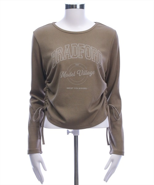 clear（クリア）の「カレッジロゴプリントドロスト長袖カットソー［韓国ファッション カジュアル］≪AW新作≫（Tシャツ/カットソー・レディース・ネイビー/モカ/アイボリー・F）」の22枚目の写真