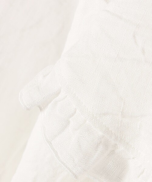 Uhr/ウーアRuffle Frill Shirt ホワイト Uhr（ウーア）の「Uhr:〈手洗い可能〉ラッフル フリル シャツ（シャツ