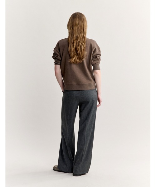 Maison Kitsune(メゾンキツネ)の「BABY FOX HALF ZIP SWEATSHIRT(スウェット・レディース・ベージュ/ワインレッド/チョコ/ベージュ系その他/ブラウン系その他・XS/S/M/L/XL)」の9枚目の写真
