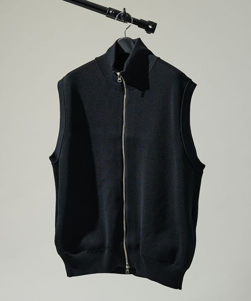 Traditional Weatherwear（トラディショナルウェザーウェア）の「【Traditional Weatherwear】CANNOP キャノップ ドライバーズベスト（ベスト・メンズ・ブラック・M/L）」の3枚目の写真