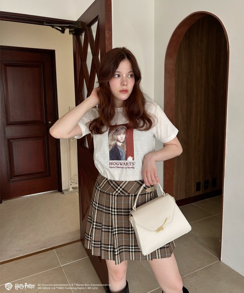 my twilight（マイトワイライト）の「【Harry Potterコラボ】 ホグズミード ほうきモチーフ 台形ミニバッグ（ハンドバッグ・レディース・ブラック/グレー/ホワイト・FREE）」の12枚目の写真