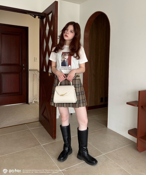 my twilight（マイトワイライト）の「【Harry Potterコラボ】 ホグズミード ほうきモチーフ 台形ミニバッグ（ハンドバッグ・レディース・ブラック/グレー/ホワイト・FREE）」の8枚目の写真