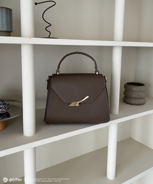 my twilight（マイトワイライト）の「【Harry Potterコラボ】 ホグズミード ほうきモチーフ 台形ミニバッグ（ハンドバッグ・レディース・ブラック/グレー/ホワイト・FREE）」の14枚目の写真