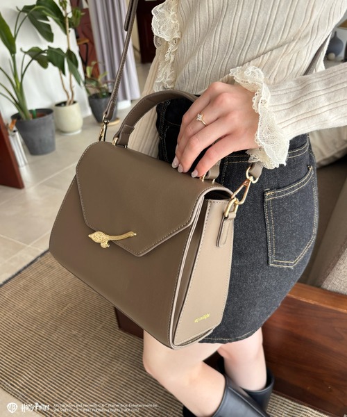 my twilight（マイトワイライト）の「【Harry Potterコラボ】 ホグズミード ほうきモチーフ 台形ミニバッグ（ハンドバッグ・レディース・ブラック/グレー/ホワイト・FREE）」の15枚目の写真