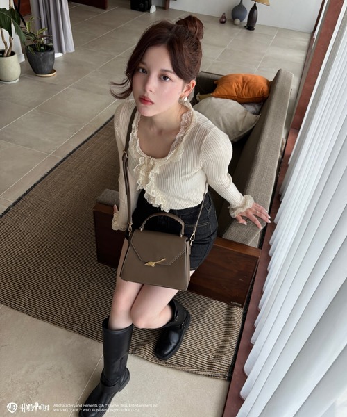 my twilight（マイトワイライト）の「【Harry Potterコラボ】 ホグズミード ほうきモチーフ 台形ミニバッグ（ハンドバッグ・レディース・ブラック/グレー/ホワイト・FREE）」の17枚目の写真