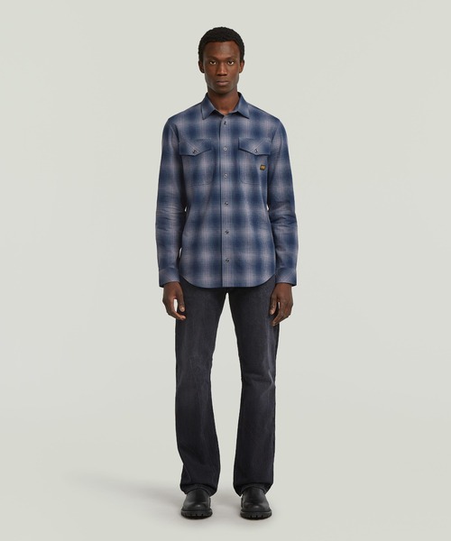 G-STAR(ジースター)の「LENNEY BOOTCUT 2.0 JEANS/ヴィンテージライクレギュラーブーツカットジーンズ(デニムパンツ・メンズ・ブラック系その他・29/30/36/32/32/30/31/30/34/30/28/30/30/30/33/30)」の3枚目の写真