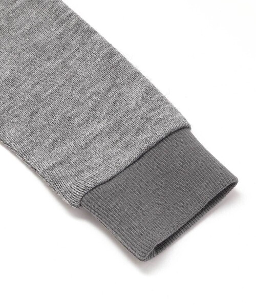 BeBe（ベベ）の「カットニットアーガイル刺しゅうプルオーバー（スウェット・キッズ・ブルー/グレー・130cm/140cm/120cm）」の10枚目の写真