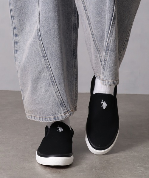 U.S. POLO ASSN.(ユーエスポロアッスン)の「【U.S. POLO ASSN./ユーエスポロアッスン】ワンポイント キャンバス スリッポン(スリッポン・レディース・ブラック/ホワイト・23.0cm/24.0cm/24.5cm/25.0cm/22.5cm/23.5cm)」の5枚目の写真