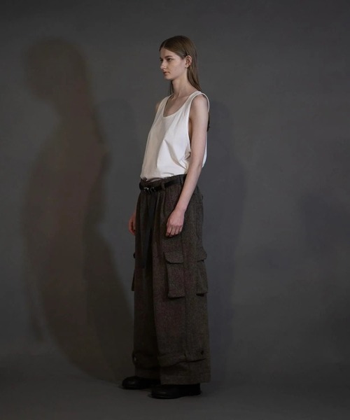 my beautiful landlet（マイビューティフルランドレット）の「【my beautiful landlet】 ALPACA SHAGGY WIDE CARGO PANTS（カーゴパンツ・メンズ・ベージュ/ブラウン/ブラック・1/0）」の4枚目の写真