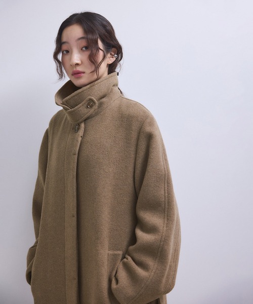 ADAM ET ROPE'（アダムエロペ）の「【WEB限定】ベルテッドオーバーサイズロングコート（ステンカラーコート・レディース・ベージュ/ブラック/グレー/ブラウン・FREE）」の3枚目の写真