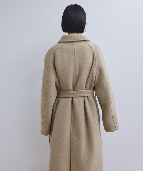 ADAM ET ROPE'（アダムエロペ）の「【WEB限定】ベルテッドオーバーサイズロングコート（ステンカラーコート・レディース・ベージュ/ブラック/グレー/ブラウン・FREE）」の11枚目の写真