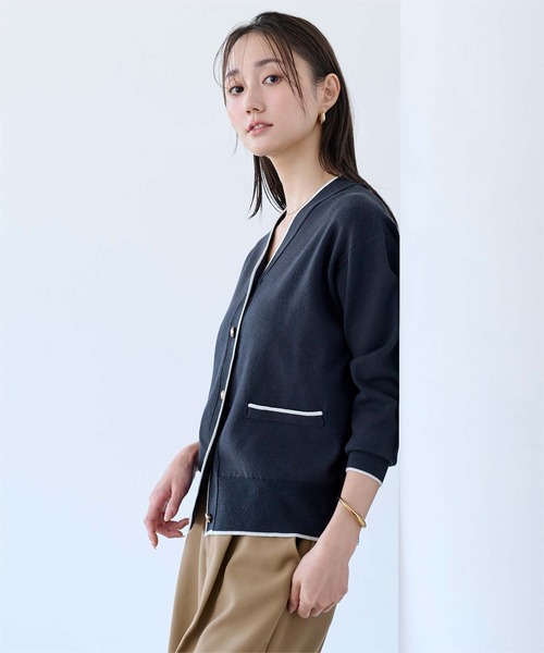 UR'S(ユアーズ)の「Vネックゴールド釦カーディガン(カーディガン/ボレロ・レディース・ブラック/ネイビー/チャコール/キャメル・L/M/S)」の20枚目の写真