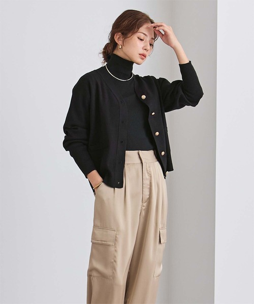 UR'S(ユアーズ)の「Vネックゴールド釦カーディガン(カーディガン/ボレロ・レディース・ブラック/ネイビー/チャコール/キャメル・L/M/S)」の9枚目の写真