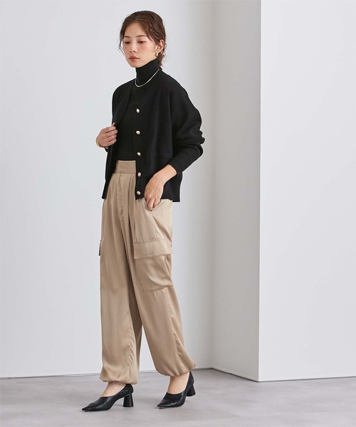 UR'S(ユアーズ)の「Vネックゴールド釦カーディガン(カーディガン/ボレロ・レディース・ブラック/ネイビー/チャコール/キャメル・L/M/S)」の10枚目の写真