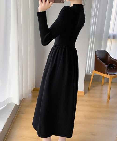 LOWO（ロワ）の「モックネック フレア ニットワンピース ロング丈 冬 きれいめ 秋冬（ワンピース・レディース・ブラック/アイボリー/チャコールグレー/ベージュ/レッド/ブラウン・FREE）」の12枚目の写真
