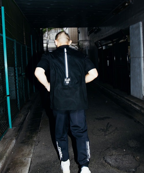 reversal.dogi.design.works(リバーサル・ドーギ・デザイン・ワークス)の「<reversal/リバーサル>OFF_THE CAGE Reflective Tee(Tシャツ/カットソー・メンズ・ブラック・XX-LARGE/LARGE/MEDIUM/X-LARGE)」の12枚目の写真