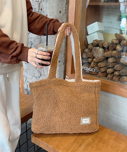 Miniministore(ミニミニストア)の「トートバッグ 両面 もこもこ 大容量(トートバッグ・レディース・ホワイト×ブラウン/ホワイト×グレー・FREE)」の4枚目の写真