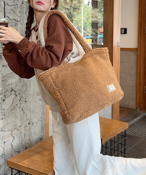 Miniministore(ミニミニストア)の「トートバッグ 両面 もこもこ 大容量(トートバッグ・レディース・ホワイト×ブラウン/ホワイト×グレー・FREE)」の6枚目の写真