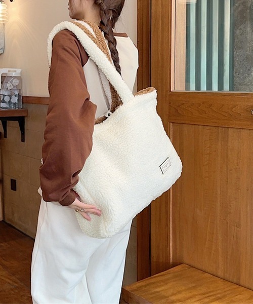 Miniministore(ミニミニストア)の「トートバッグ 両面 もこもこ 大容量(トートバッグ・レディース・ホワイト×ブラウン/ホワイト×グレー・FREE)」の9枚目の写真
