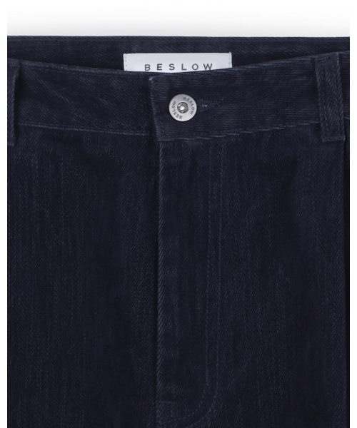 BESLOW(ビースロー)の「VELVET DENIM ONE TUCK CURVED PANTS INDIGO(デニムパンツ・メンズ・その他・28/30/32/34)」の2枚目の写真