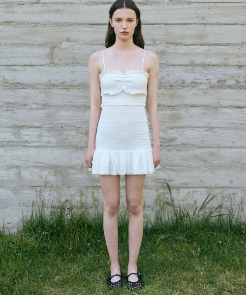 LADY VOLUME（レディーボリューム）の「フリルスモックミニドレス（アイボリー）（ワンピース・レディース・その他・SMALL/MEDIUM）」の5枚目の写真