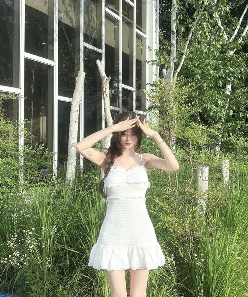 LADY VOLUME（レディーボリューム）の「フリルスモックミニドレス（アイボリー）（ワンピース・レディース・その他・SMALL/MEDIUM）」の2枚目の写真