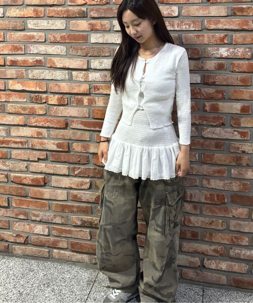 LADY VOLUME（レディーボリューム）の「フリルスモックミニドレス（アイボリー）（ワンピース・レディース・その他・SMALL/MEDIUM）」の4枚目の写真