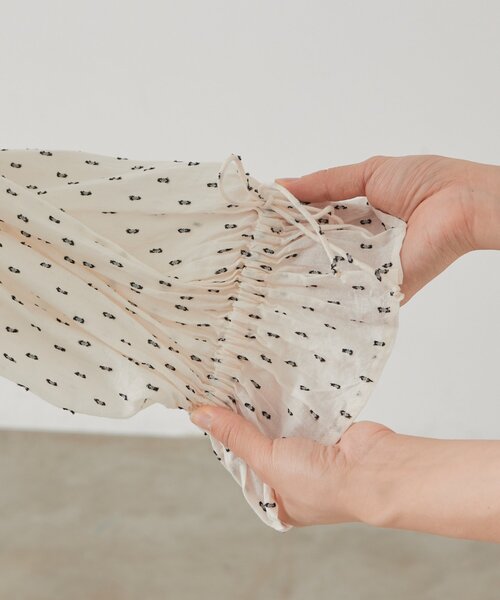 BEARDSLEY（ビアズリー）の「スモールカットジャガードブラウス（シャツ/ブラウス・レディース・ホワイト・FREE）」の3枚目の写真