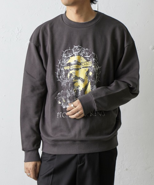 COLONY 2139（コロニートゥーワンスリーナイン）の「GODSAVEスウェットクルーネック（スウェット・メンズ・グレー/チャコールグレー・MEDIUM/LARGE）」の3枚目の写真