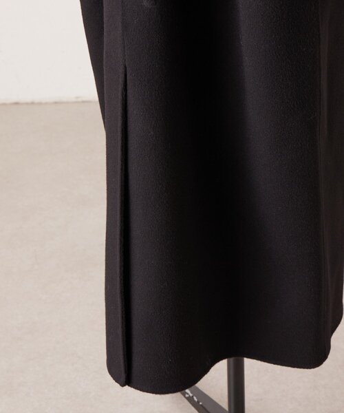 BEARDSLEY（ビアズリー）の「《RRACE》ショールカラーロングコート