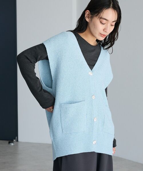 CRAFT STANDARD BOUTIQUE（クラフトスタンダードブティック）の「Vネックオーバーサイズニットベスト（ベスト・レディース・ベージュ系その他2/サックスブルー/杢グレー・FREE）」の3枚目の写真