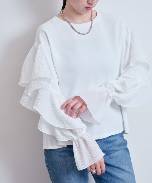 LHELBIE(レルビエ)の「ラッフルスリーブトップス(Tシャツ/カットソー・レディース・ブラック/オフホワイト・M)」の22枚目の写真