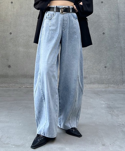 PAGEBOY(ページボーイ)の「<まるでデニム見え!/紫外線カット/接触冷感>マルデニコクーンパンツ(デニムパンツ・レディース・ブラック/ブラック系その他/ブルー系その他/ブルー・SMALL/MEDIUM/LARGE)」の1枚目の写真