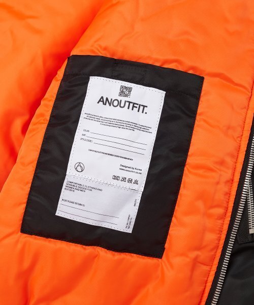 AOTT(アンアウトピット)の「ユニセックスオーバーサイズMA-1ブラック(VER - 2)(MA-1・メンズ・ブラック・S/M/L)」の6枚目の写真