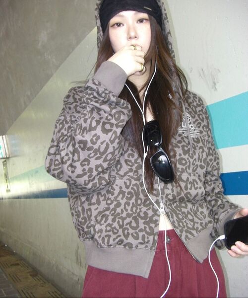 LMCの「WM SIGNATURE COMBO ZIP-UP HOODIE ivory(パーカー・レディース・その他・S/M)」の8枚目の写真