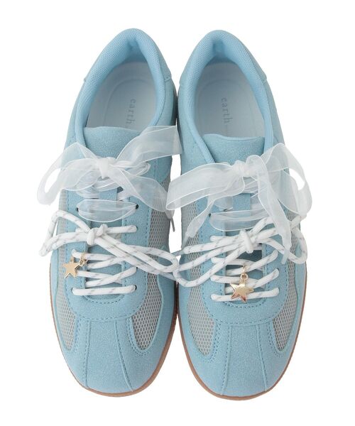 earth music&ecology（アースミュージックアンドエコロジー）の「チャーム付きWリボンスニーカー（スニーカー・レディース・シルバー/ベージュ/ブルー・S/M/L）」の13枚目の写真