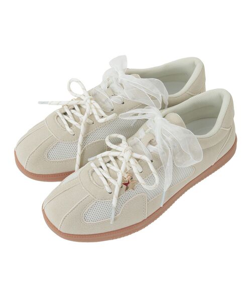 earth music&ecology（アースミュージックアンドエコロジー）の「チャーム付きWリボンスニーカー（スニーカー・レディース・ブルー/シルバー/ベージュ・S/L/M）」の7枚目の写真