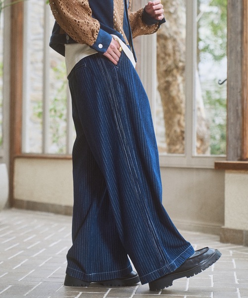 CASPER JOHN(キャスパージョン)の「Side pin tuck stripe denim pants/サイドピンタックストライプデニムパンツ(デニムパンツ・メンズ・ブラック/ネイビー・MEDIUM/SMALL/X-SMALL/LARGE)」の9枚目の写真