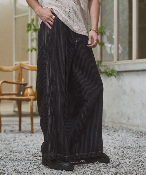 CASPER JOHN(キャスパージョン)の「Side pin tuck stripe denim pants/サイドピンタックストライプデニムパンツ(デニムパンツ・メンズ・ブラック/ネイビー・MEDIUM/SMALL/X-SMALL/LARGE)」の4枚目の写真
