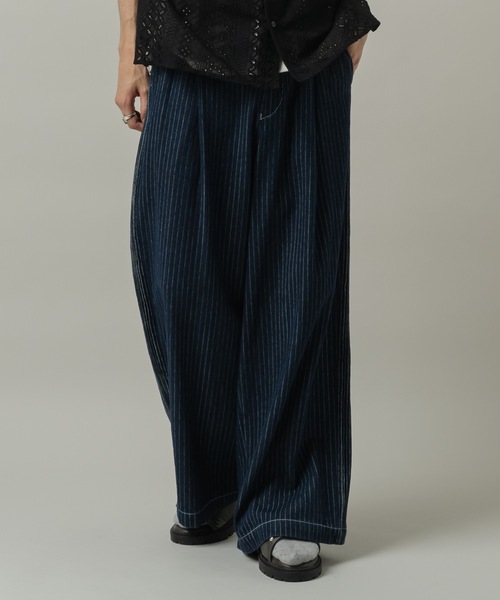 CASPER JOHN(キャスパージョン)の「Side pin tuck stripe denim pants/サイドピンタックストライプデニムパンツ(デニムパンツ・メンズ・ブラック/ネイビー・MEDIUM/SMALL/X-SMALL/LARGE)」の14枚目の写真