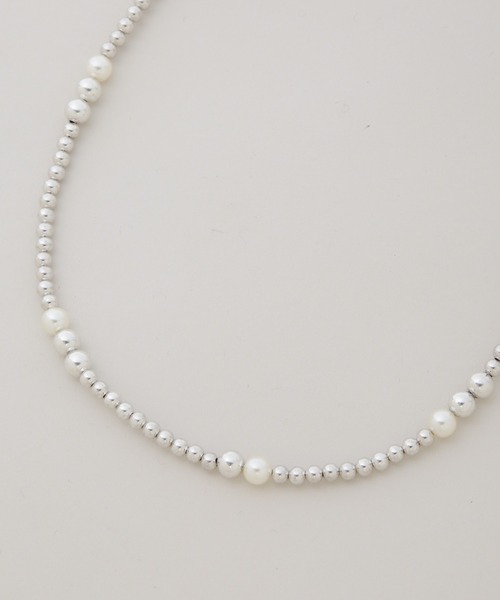 PHILIPPE AUDIBERT(フィリップ オーディベール)の「PHILIPPE AUDIBERT/Eunice necklace White(ネックレス・レディース・ホワイト・FREE)」の3枚目の写真