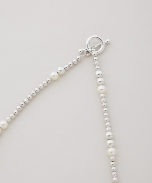 PHILIPPE AUDIBERT(フィリップ オーディベール)の「PHILIPPE AUDIBERT/Eunice necklace White(ネックレス・レディース・ホワイト・FREE)」の5枚目の写真