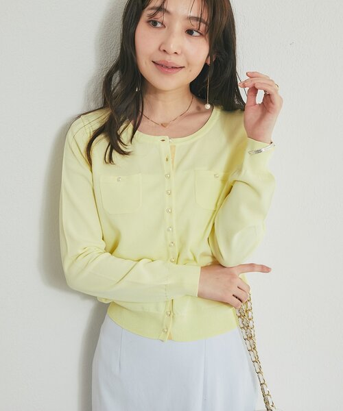 La boutique BonBon（ラブティックボンボン）の「【接触冷感・UVカット】クールタッチUVパール釦カーディガン（カーディガン/ボレロ・レディース・ピンク/ネイビー/ホワイト/イエロー・FREE）」の8枚目の写真