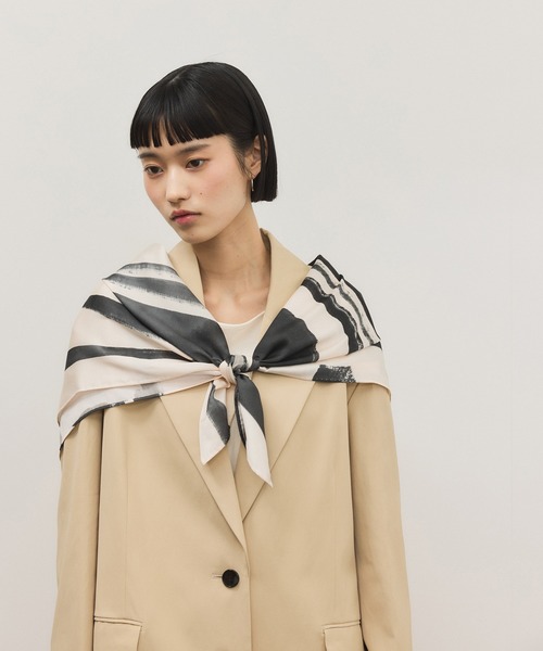 ADAM ET ROPE'(アダムエロペ)の「DOMY DIRECT print scarf(バンダナ/スカーフ・レディース・ブラック/グリーン・FREE)」の9枚目の写真