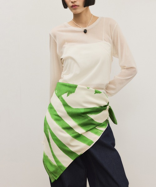 ADAM ET ROPE'(アダムエロペ)の「DOMY DIRECT print scarf(バンダナ/スカーフ・レディース・ブラック/グリーン・FREE)」の11枚目の写真