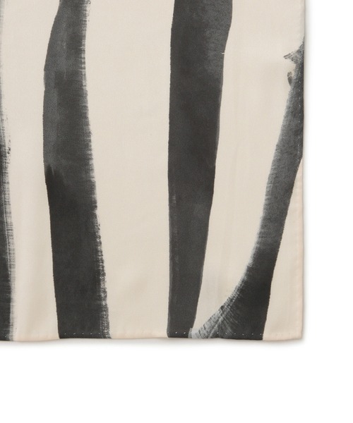 ADAM ET ROPE'(アダムエロペ)の「DOMY DIRECT print scarf(バンダナ/スカーフ・レディース・ブラック/グリーン・FREE)」の19枚目の写真